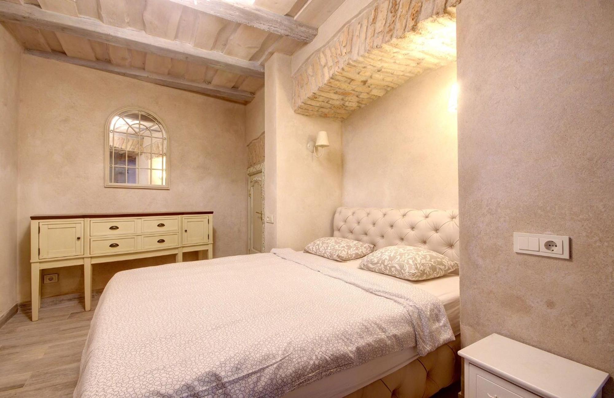 Historical Apartments X Free Parking Self Check In 24X7 By H&H Wilna Exterior foto