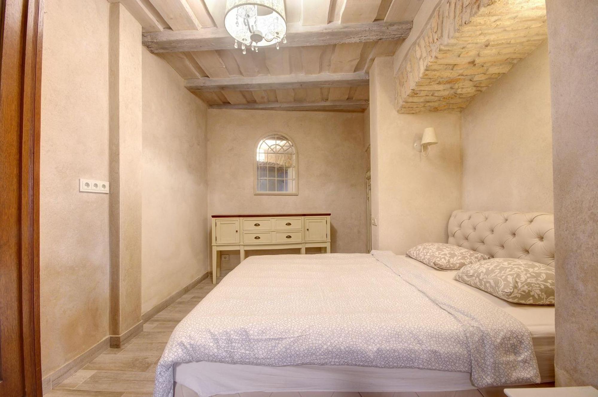 Historical Apartments X Free Parking Self Check In 24X7 By H&H Wilna Exterior foto